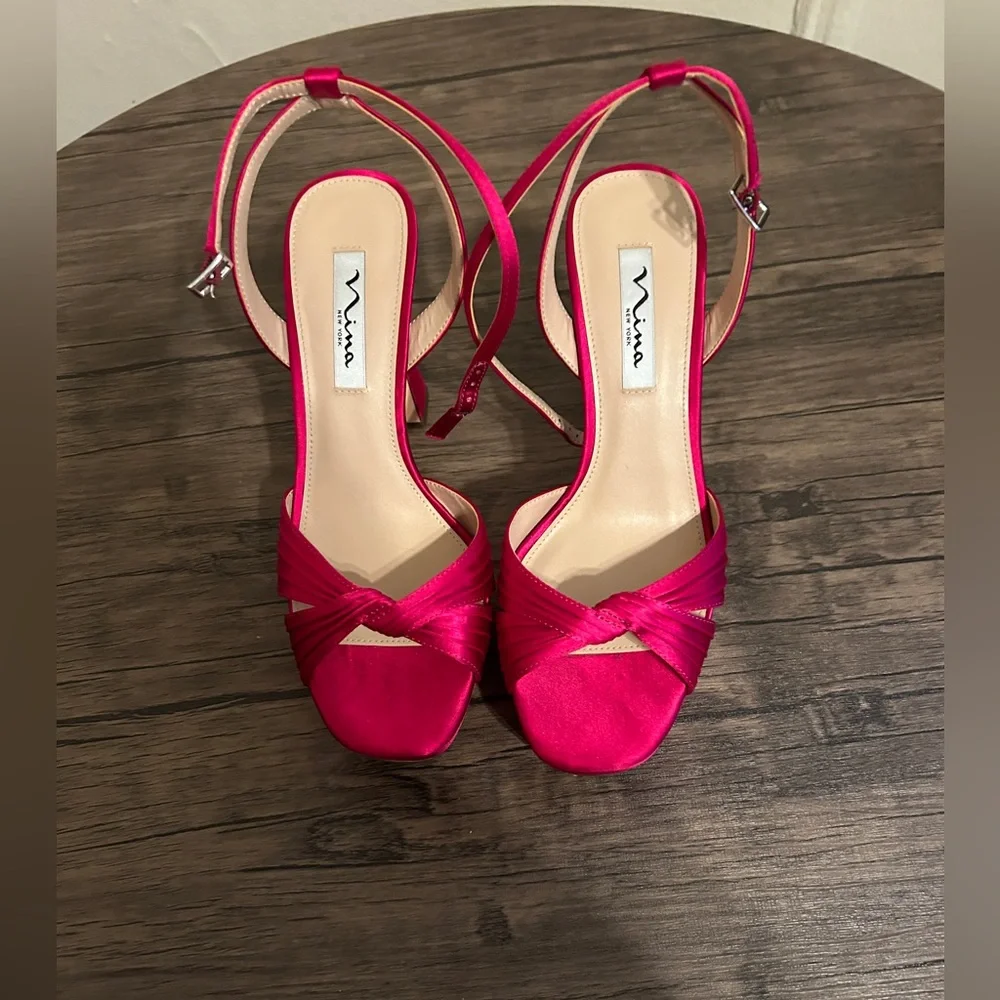 Pink - Picture 4 of 4